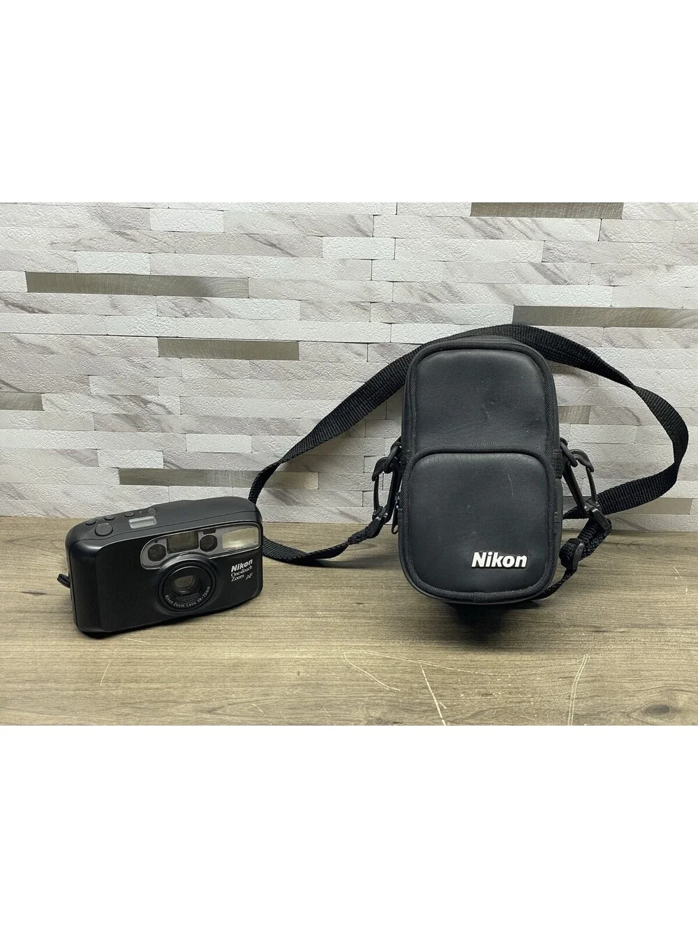Nikon One Touch Zoom AF 35mm Point & Shoot Film Camera w/ Case
